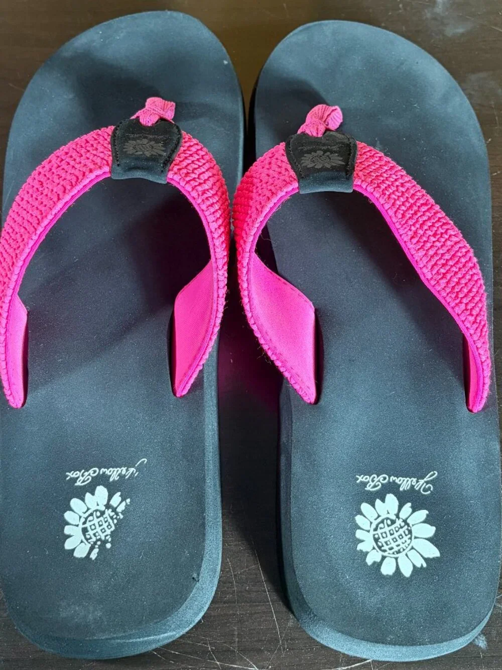 Yellow Box Frizzle Flip Flops Neon Pink Fabric Upper Womens Sz 9.5 - EUC - Picture 3 of 6